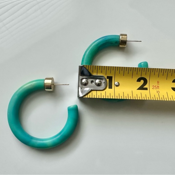 Like New! Kendra Scott Savannah 2” Clay Hoop Earrings, Turquoise, Gold Statement - Picture 4 of 4